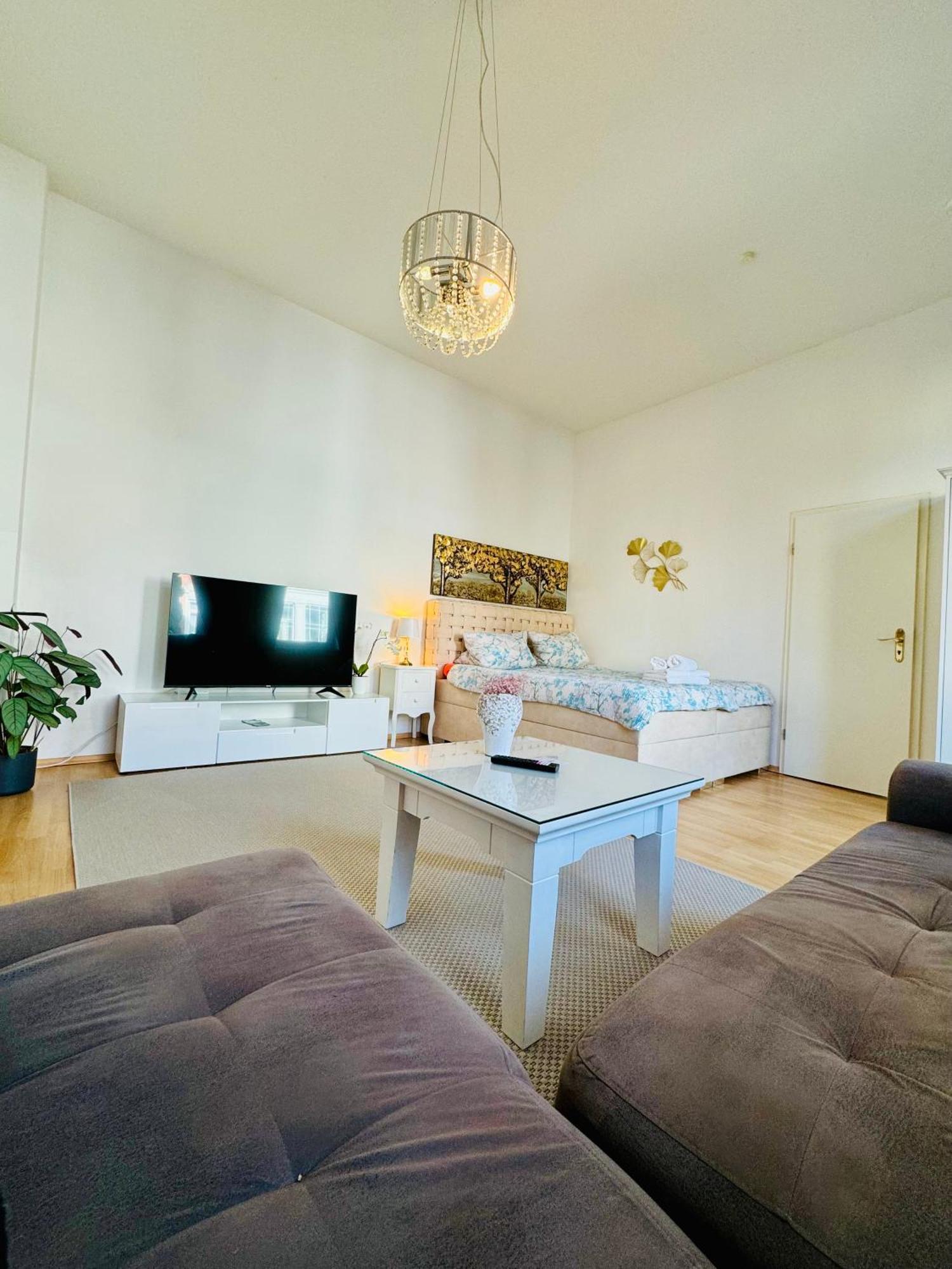 Wohnung Am Schlossgarten Schwerin  Esterno foto